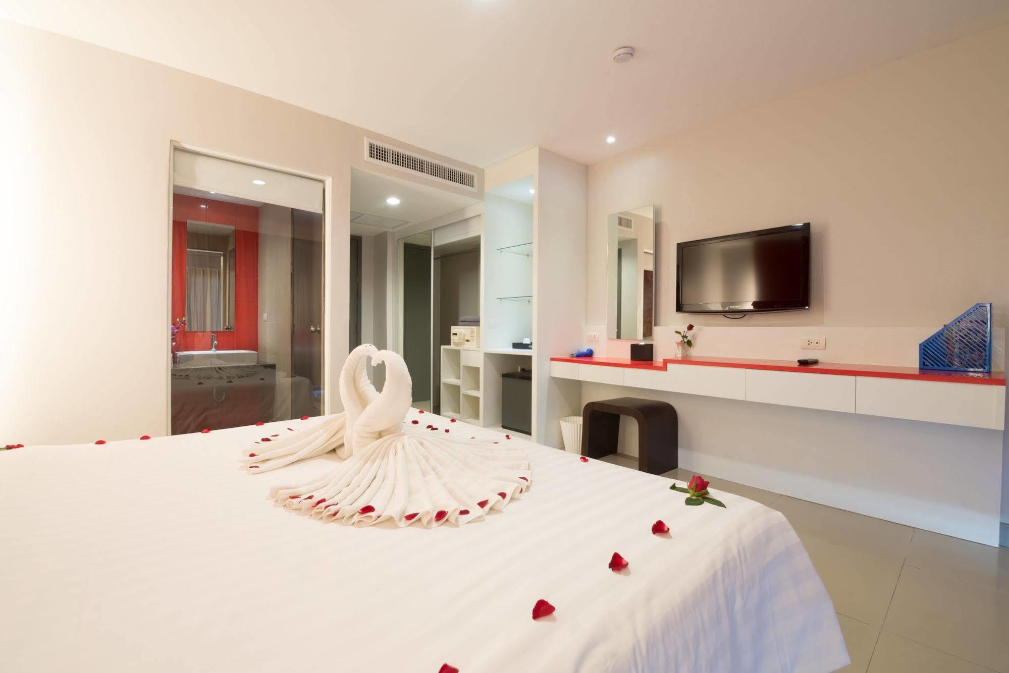 Alfresco Phuket Hotel Patong Eksteriør bilde